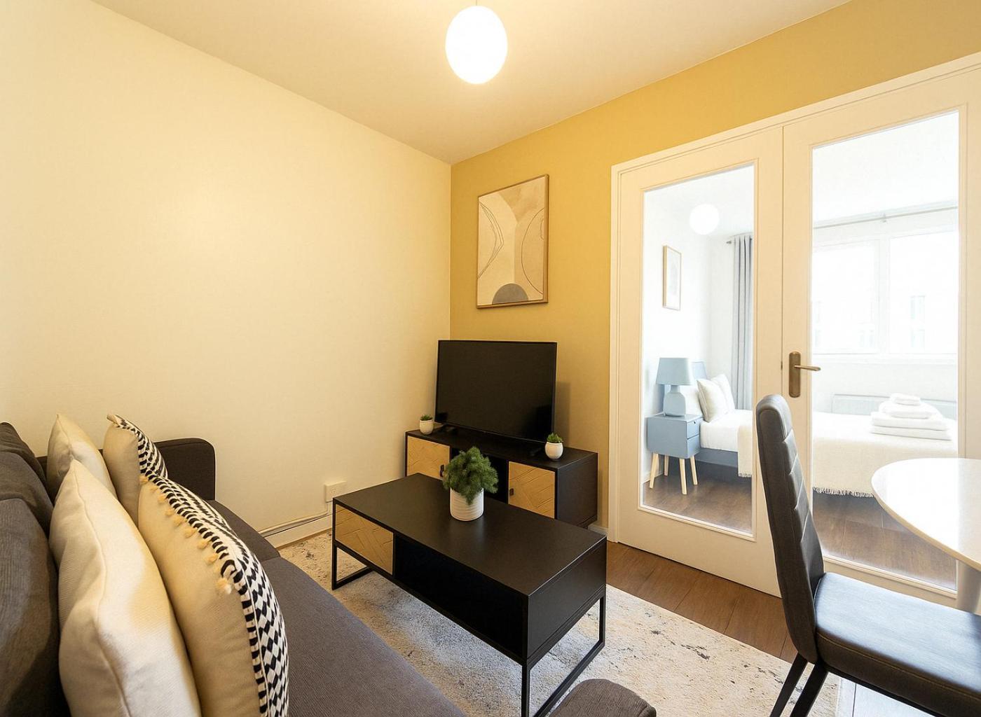 2 Bed Flat Near Barbican Centre