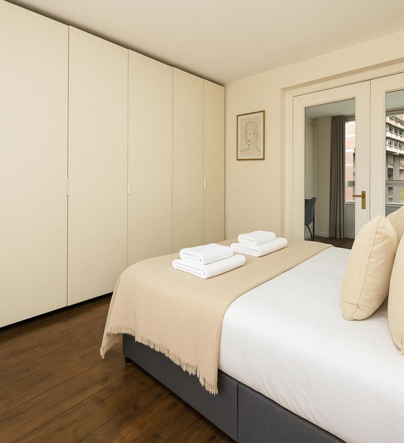 2 Bed Flat Near Barbican Centre Apartment